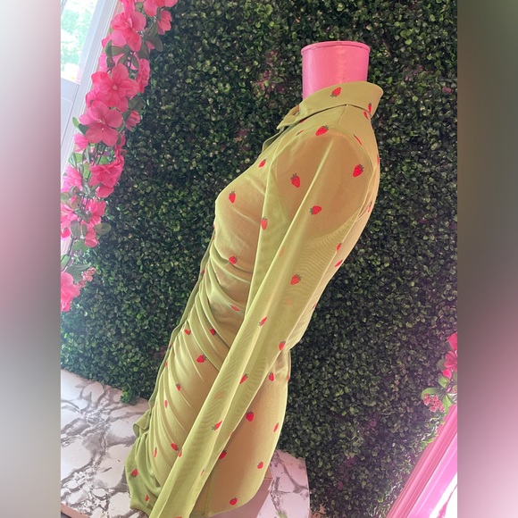 Strawberry print mesh dress - Picture 4 of 10